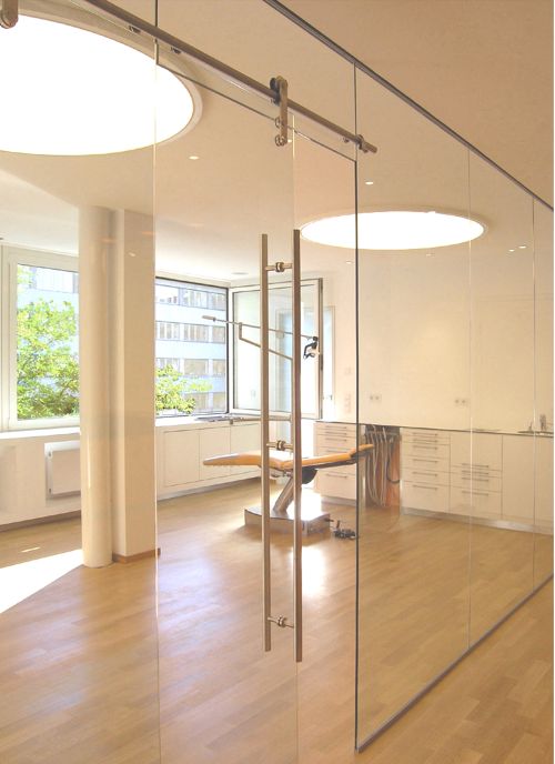 Behandlungszimmer Wiesbaden